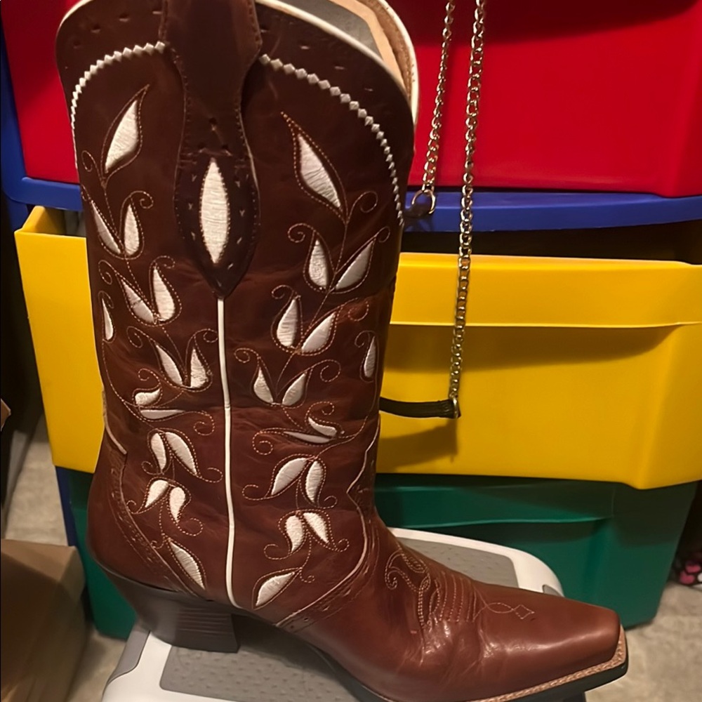 Ariat Tan and Cream Embroidered Heeled Boots